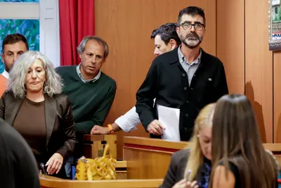 El PSOE de Oleiros pide reprobar a García Seoane y denuncia la retirada de su coche