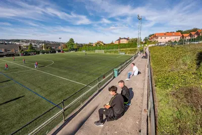 La Diputación aportará 400.000 euros para renovar el campo de O Redondo