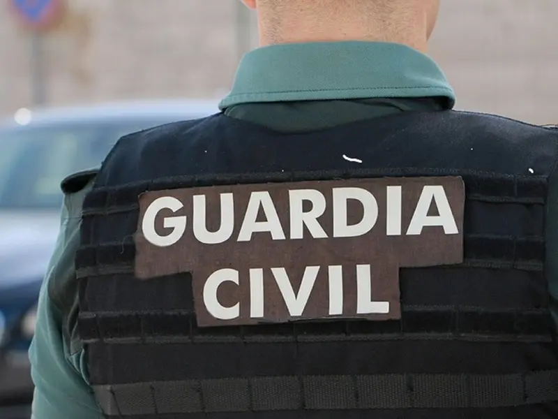 Peleas y vandalismo empañan las fiestas de Mera en Oleiros