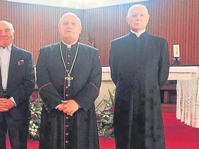 Celebración por los 90 años del cura Guillermo Taboada en Oleiros