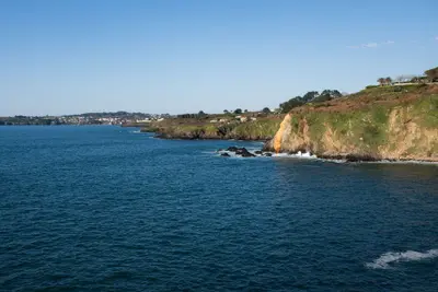 Oleiros adquiere terrenos para un nuevo paseo litoral entre Naval y Canide