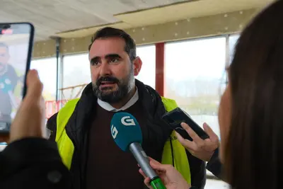 Avanza la construcción del multiusos en Bastiagueiro, un proyecto clave para Oleiros