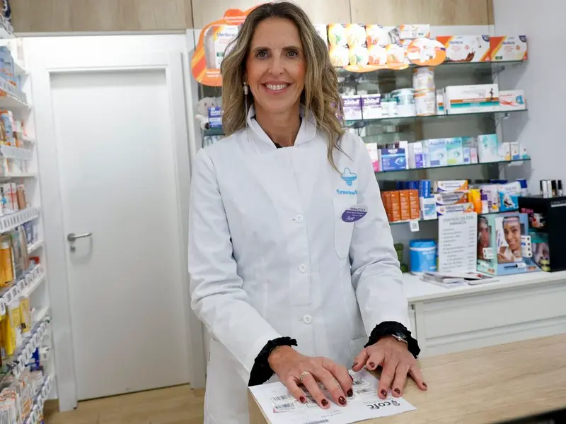 Marta Viguera, farmacéutica de Mera, opta a un premio de excelencia