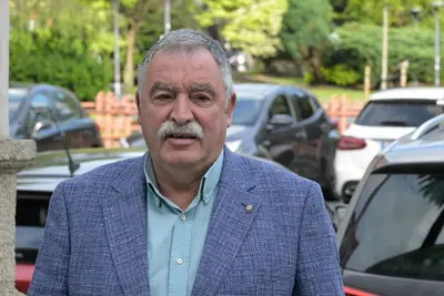 El alcalde de Oleiros, Ángel García Seoane, admite que sus insultos a la Policía Local fueron 'expresiones desafortunadas'