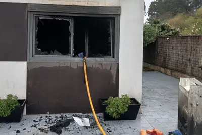 Incendio en vivienda de Oleiros deja a una menor herida y evacuada al hospital