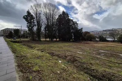 El tráfico y regulaciones estatales ralentizan nuevos proyectos residenciales en Oleiros