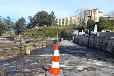 Preocupaciones por el estado del paseo marítimo de Santa Cruz tras nuevos daños