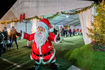 Oleiros abre las atracciones infantiles navideñas en Santa Cruz