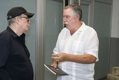 Silvio Rodríguez se reúne con el alcalde de Oleiros tras su concierto en A Coruña